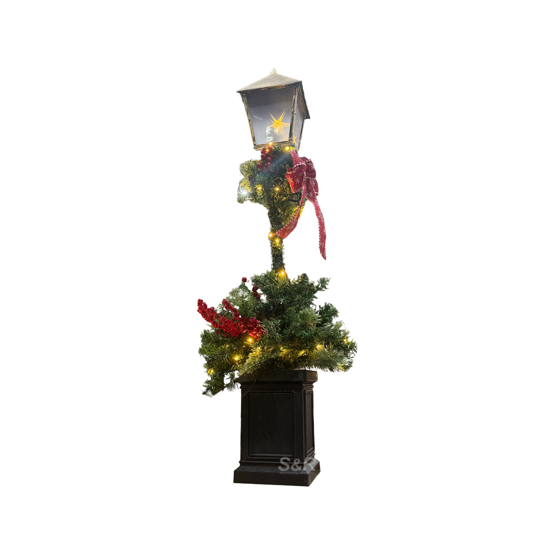 Simply Christmas Outdoor Lamp